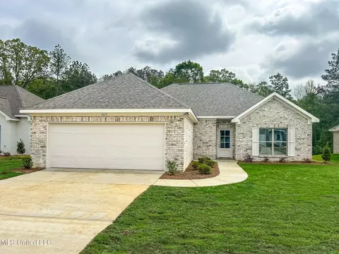 969 Riverside Ln, Pearl, MS 39208