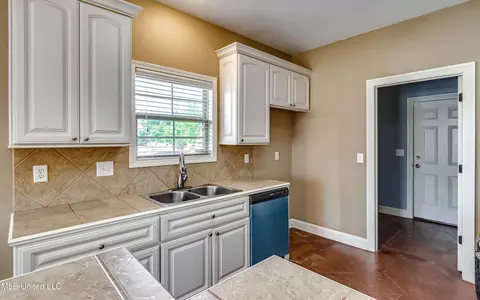 229 Stonebridge Blvd, Brandon, MS 39042 photo 12