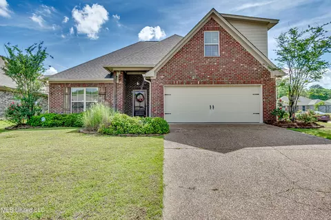 229 Stonebridge Blvd, Brandon, MS 39042