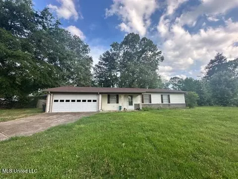 1923 Carolyn Ln, Pearl, MS 39208