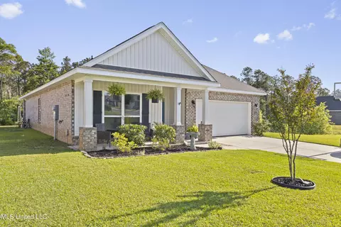 5437 Overland Dr, Biloxi, MS 39532 photo 2