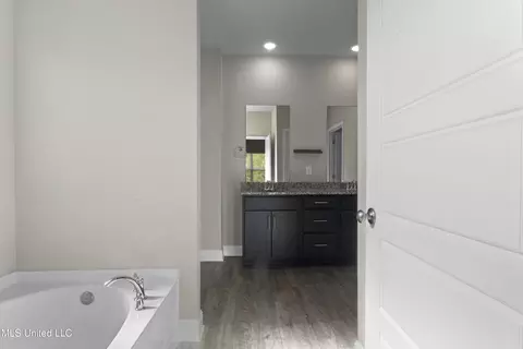 5437 Overland Dr, Biloxi, MS 39532 photo 17