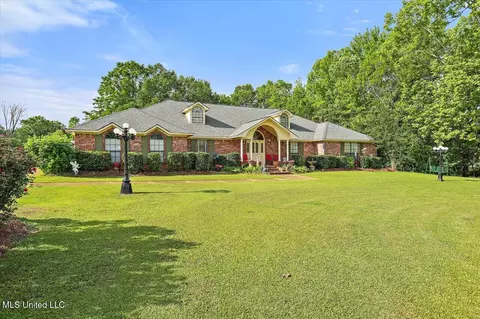 Exterior - 107 Chalet Strasse, Brandon, MS 39042 photo 2 of 7