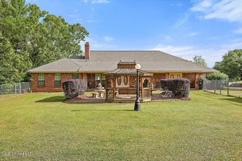 Exterior - 107 Chalet Strasse, Brandon, MS 39042 photo 6 of 7