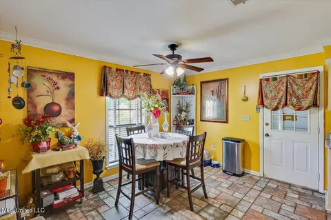 Dining - 107 Chalet Strasse, Brandon, MS 39042 photo 1 of 3