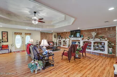 Living - 107 Chalet Strasse, Brandon, MS 39042 photo 1 of 4