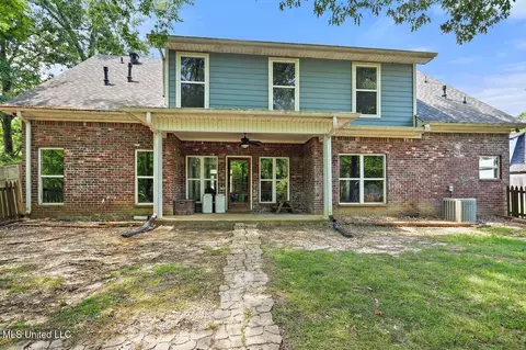 Exterior - 114 Parkway Cv, Brandon, MS 39047 photo 8 of 11