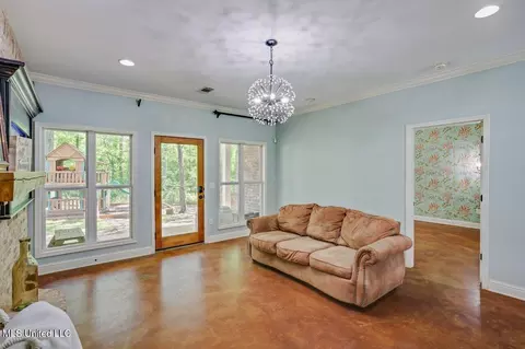 Living - 114 Parkway Cv, Brandon, MS 39047 photo 3 of 7