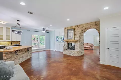 Entry Way - 114 Parkway Cv, Brandon, MS 39047 photo 3 of 3