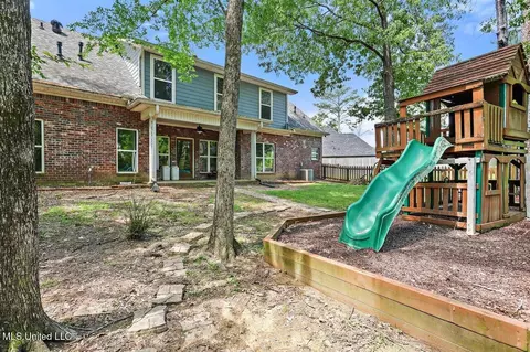 Exterior - 114 Parkway Cv, Brandon, MS 39047 photo 7 of 11
