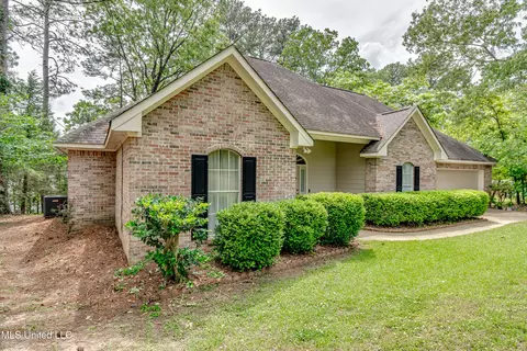 345 Lakeshore Dr, Madison, MS 39110 photo 4