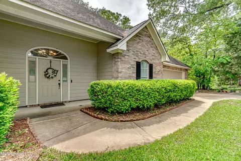 345 Lakeshore Dr, Madison, MS 39110 photo 5