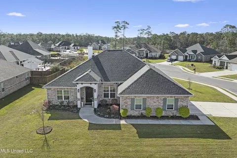 2900 Harder Rd, Ocean Springs, MS 39564