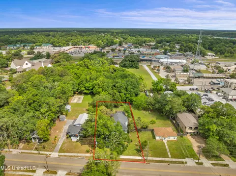 View/Area - 118 W Third St, Long Beach, MS 39560 photo 1 of 5