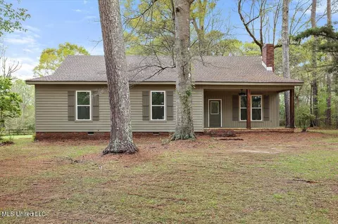 812 NW 11th Street Ave, Magee, MS 39111