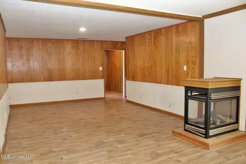 6908 Trehern St, Moss Point, MS 39563 photo 15