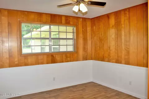 6908 Trehern St, Moss Point, MS 39563 photo 23
