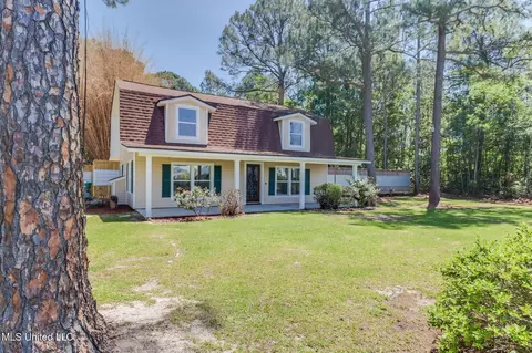 5416 Riley Rd, Ocean Springs, MS 39564