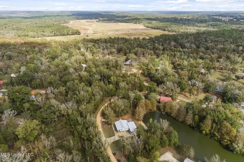 132 Holly Ln, Lucedale, MS 39452 photo 5
