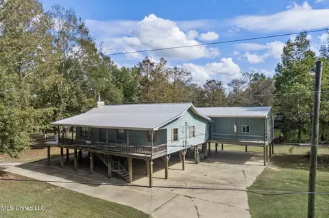 132 Holly Ln, Lucedale, MS 39452 photo 3