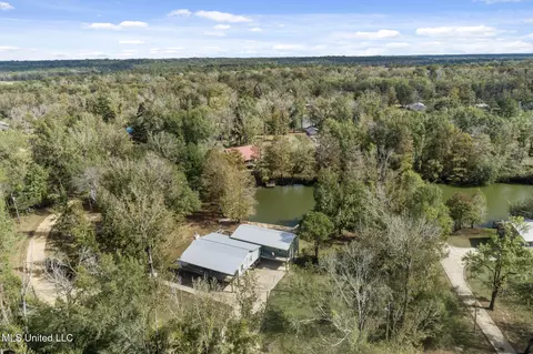 132 Holly Ln, Lucedale, MS 39452 photo 2