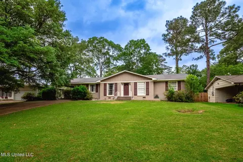 Exterior - 2012 Southwood Rd, Jackson, MS 39211 photo 2 of 5