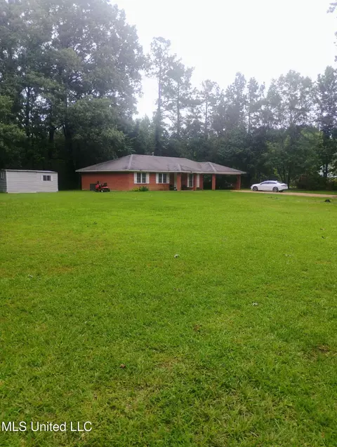 76 Cranfield Rd, Roxie, MS 39661