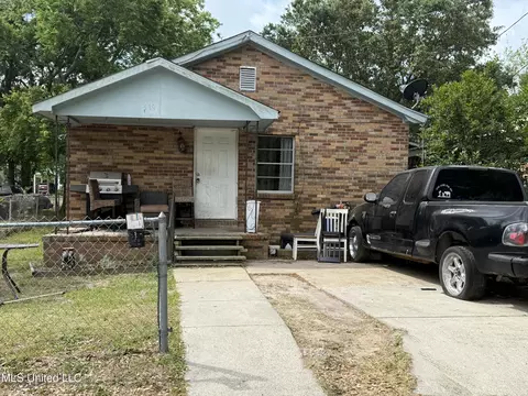 519 Copp St, Biloxi, MS 39530