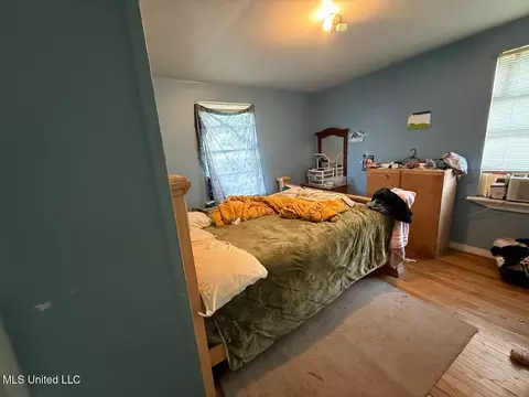 Bedroom - 519 Copp St, Biloxi, MS 39530 photo 1 of 2