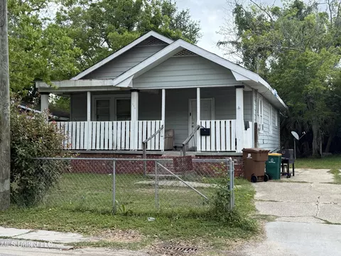 304 Nixon St, Biloxi, MS 39530