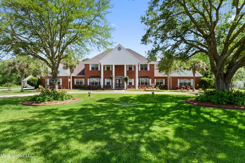 11352 Palm Valley Cv, Gulfport, MS 39503