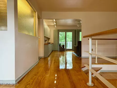 Entry Way - 3316 Old Canton Rd, Jackson, MS 39216 photo 3 of 4