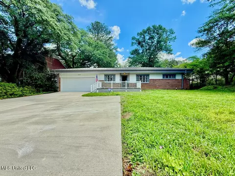 3316 Old Canton Rd, Jackson, MS 39216
