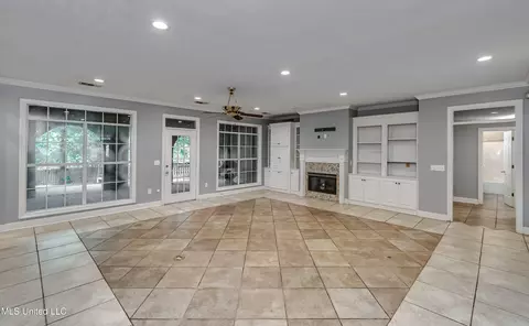 Living - 203 Remington Dr, Brandon, MS 39042 photo 2 of 9