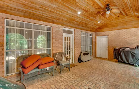Exterior - 203 Remington Dr, Brandon, MS 39042 photo 8 of 11