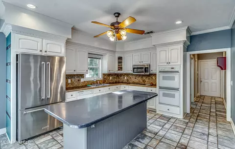 Kitchen - 203 Remington Dr, Brandon, MS 39042 photo 1 of 4