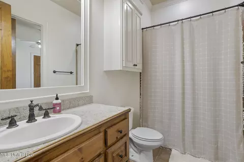 Bath - 100 Catherine Cv, Madison, MS 39110 photo 1 of 9