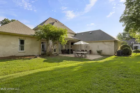 Exterior - 100 Catherine Cv, Madison, MS 39110 photo 11 of 12