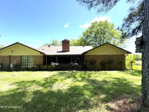 Exterior - 235 Parks Rd, Jackson, MS 39212 photo 2 of 7