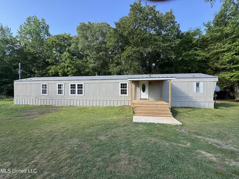 44 Marshall Cv, Byhalia, MS 38611