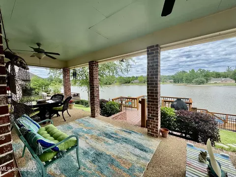 419 Providence Dr, Brandon, MS 39042 photo 2