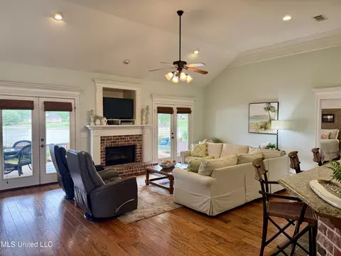 419 Providence Dr, Brandon, MS 39042 photo 6