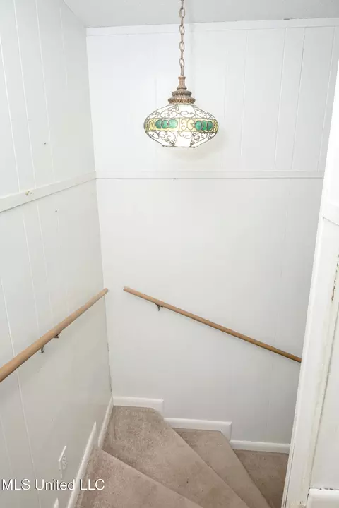 Entry Way - 446 Melissa Dr, Biloxi, MS 39531 photo 8 of 9
