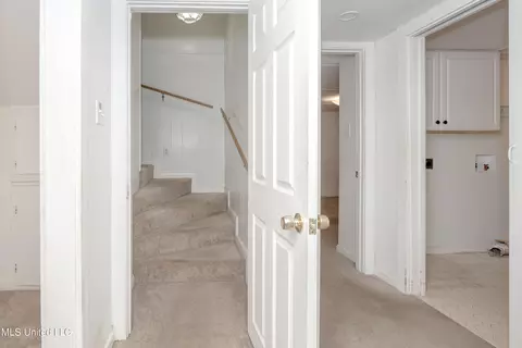 Entry Way - 446 Melissa Dr, Biloxi, MS 39531 photo 9 of 9