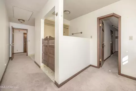 Entry Way - 446 Melissa Dr, Biloxi, MS 39531 photo 6 of 9