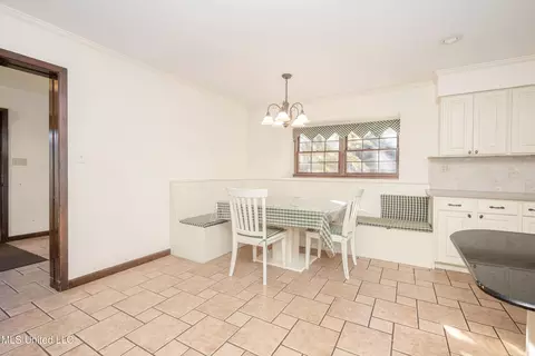 Dining - 446 Melissa Dr, Biloxi, MS 39531 photo 1 of 2