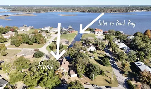 View/Area - 446 Melissa Dr, Biloxi, MS 39531 photo 1 of 9
