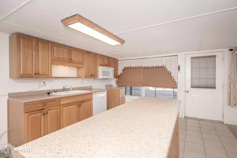 Kitchen - 446 Melissa Dr, Biloxi, MS 39531 photo 7 of 7