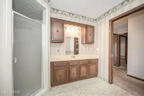 Bath - 446 Melissa Dr, Biloxi, MS 39531 photo 3 of 8