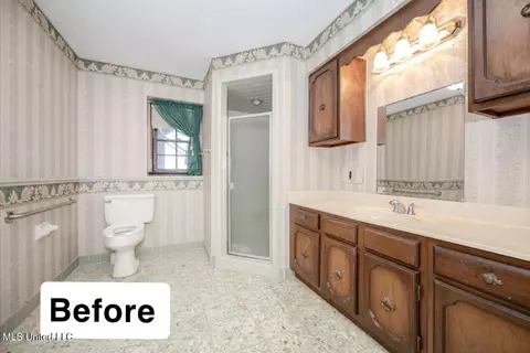 Bath - 446 Melissa Dr, Biloxi, MS 39531 photo 5 of 8